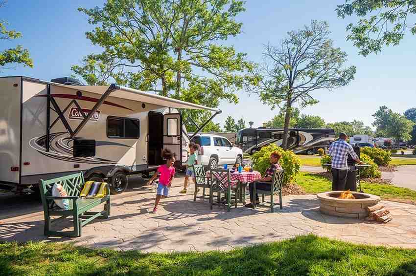Camper Awning Replacement: How to Choose the Best Option for Your RV 1 Choosing The Best Camper Awning For Your RV